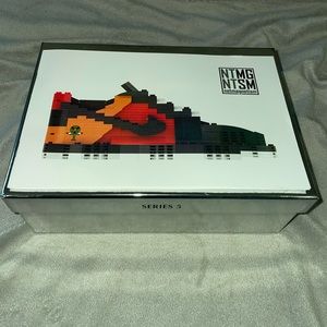 Nike Dunk Low Ray Gun